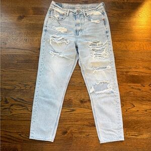 American Eagle Outfitters Light Wash 90's slim Boyfriend Jeans size 6